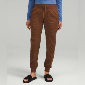 Lululemon Dance Studio Mid-Rise Jogger Roasted Brown size 2